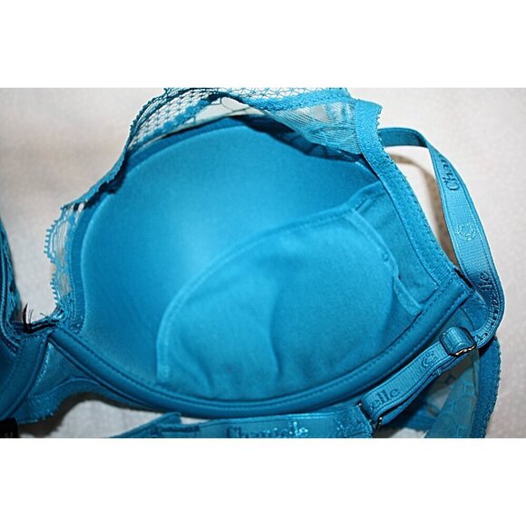 New w/Tags - 36C - Chantelle "C Chic Sexy" Push Up Plunge, Mesh Overlay, CUTE!! - Picture 8 of 9